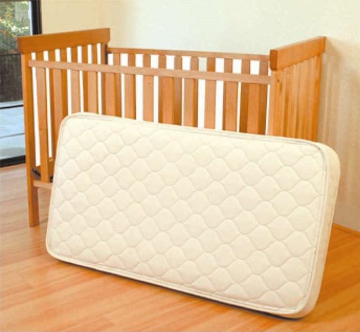 Put Baby to Sleep in the Best Crib Mattress